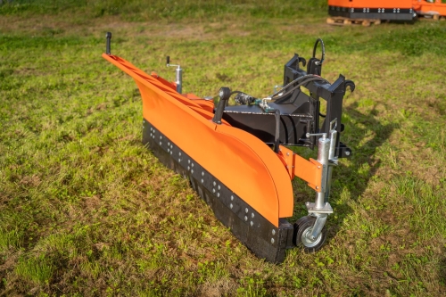 1. PŁUG ŚNIEŻNY CIĘŻKI WZMOCNIONY TYP C Pług odśnieżny Pług prosty  Agrotrak Żurawica.jpg