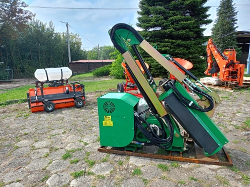 1. kosiarka bijakowa na długim ramieniu FHM46 4,2 m na ramieniu głowica 100 cm Agrotrak Żurawica.jpg