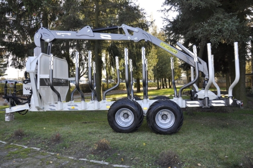 1. Przyczepa leśna Waryński 10 T żuraw 7,2 m PL10 ZL7,2 Agrotrak Żurawica.jpg