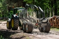 3. Przyczepa leśna Waryński 14 T żuraw 7,5 m PL14 ZL7,5 Agrotrak Żurawica.jpg